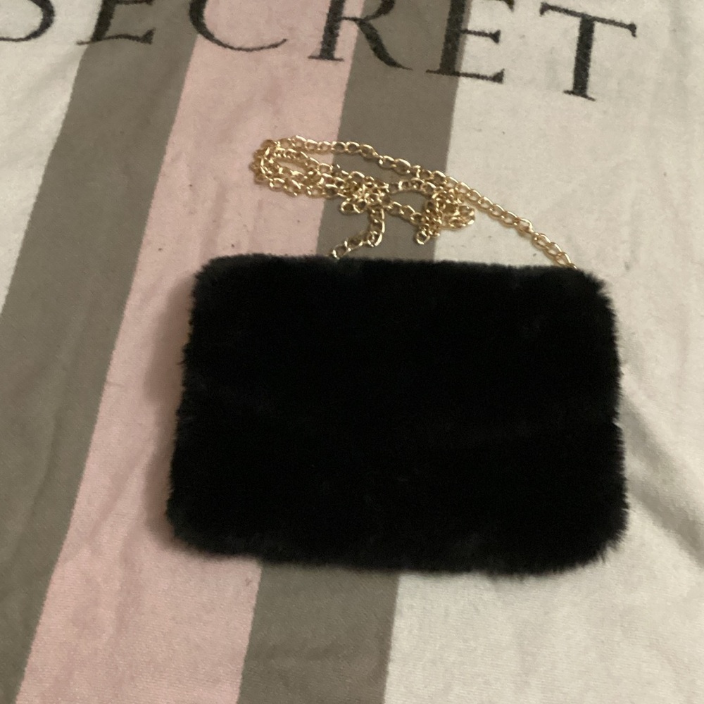 Elegant Black Faux Fur Clutch with Gold Chain